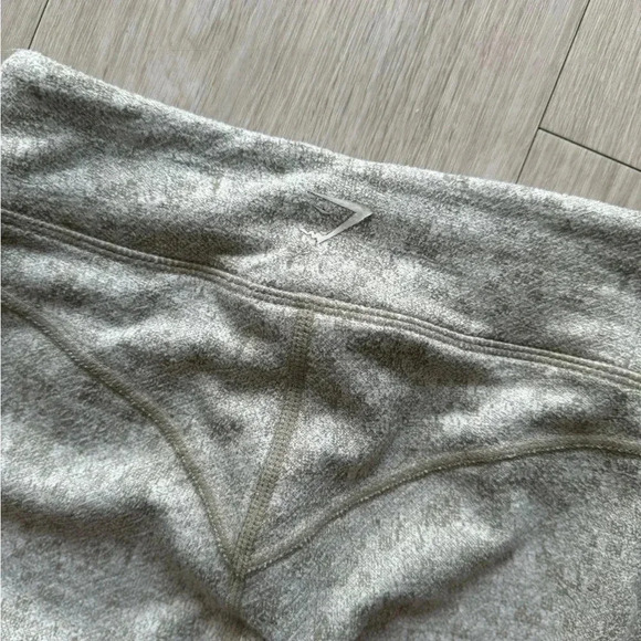 Gymshark Fleur Texture Leggings - Picture 8 of 9